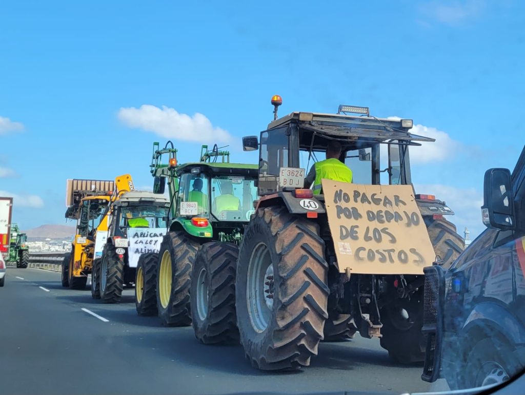 4705_3tractorada-5