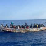 Sucesos.- Llegan otros tres cayucos a El Hierro y Tenerife con 259 migrantes a bordo