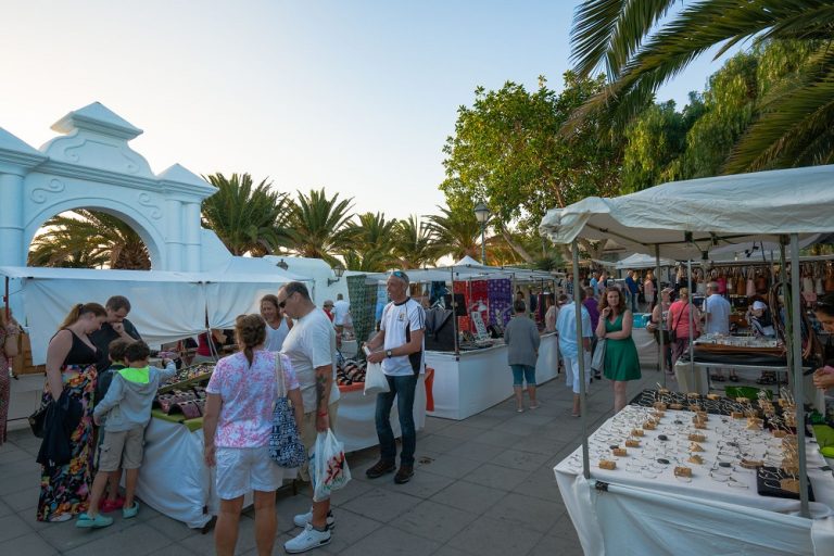 Mercadillo_Costa_Teguise