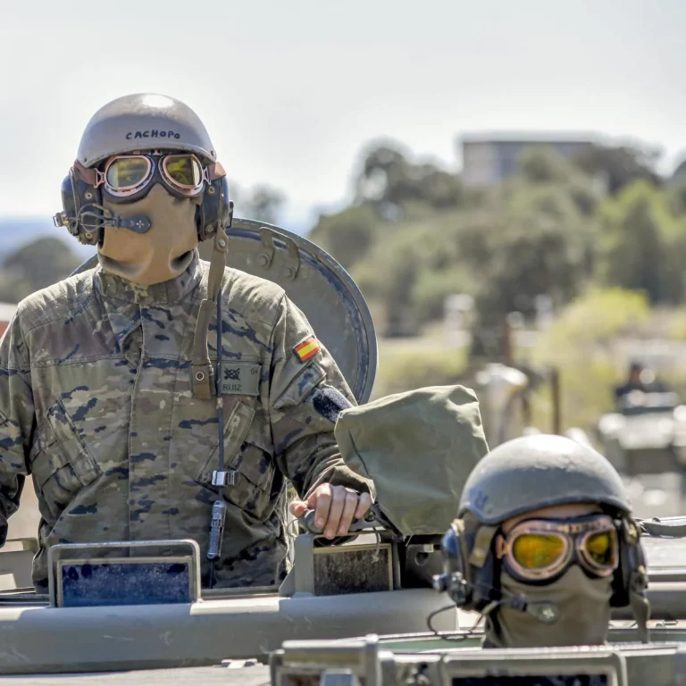 militares-kyPC--1200x1200@abc