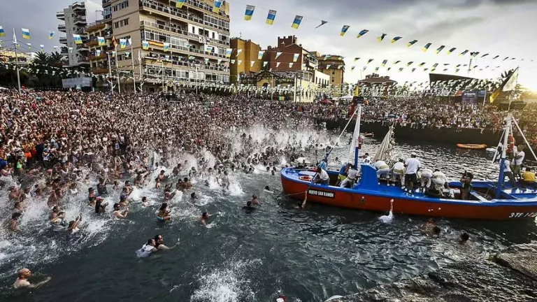 99d043aa-9d07-430e-83c4-35284c8c2d3a_16-9-aspect-ratio_default_0