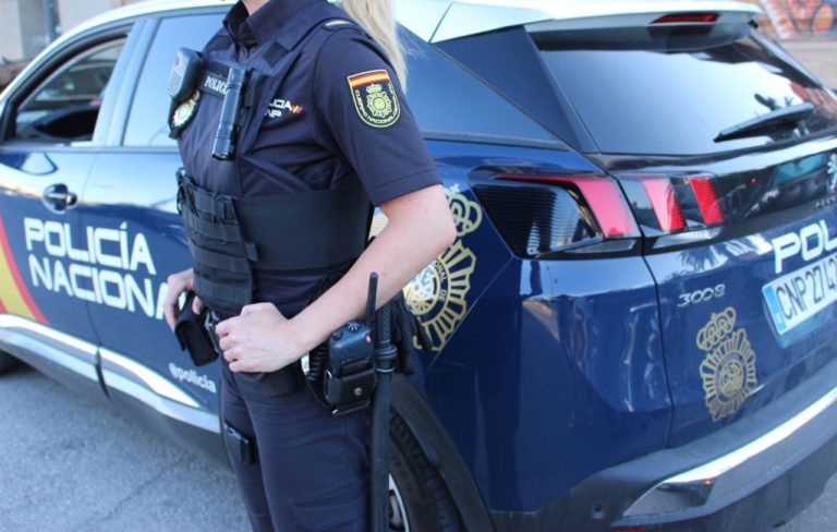 Sucesos.- Detenidas dos mujeres por robar cadenas de oro a personas de edad por el método del 'hurto amoroso'