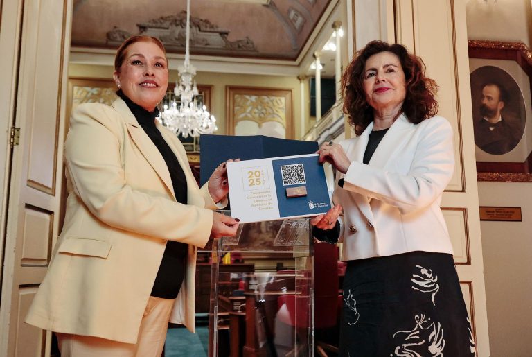 e7b3d4fb-fa18-4d4d-936d-5eabff41c0ea_source-aspect-ratio_default_0