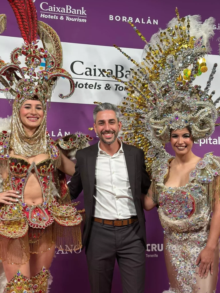 7593cdd3-0ee4-4a89-87a6-359631dfbb6c_source-aspect-ratio_default_0