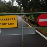 Cerradas las carreteras de acceso al Teide (Tenerife) por La Esperanza y La Orotava debido al hielo en la calzada