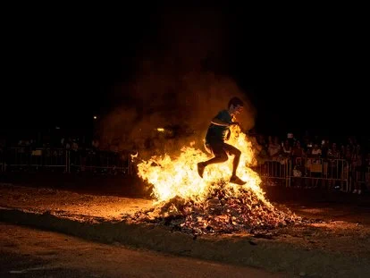 spain-san-juan-bonfire-festival-noche-de-san-juan